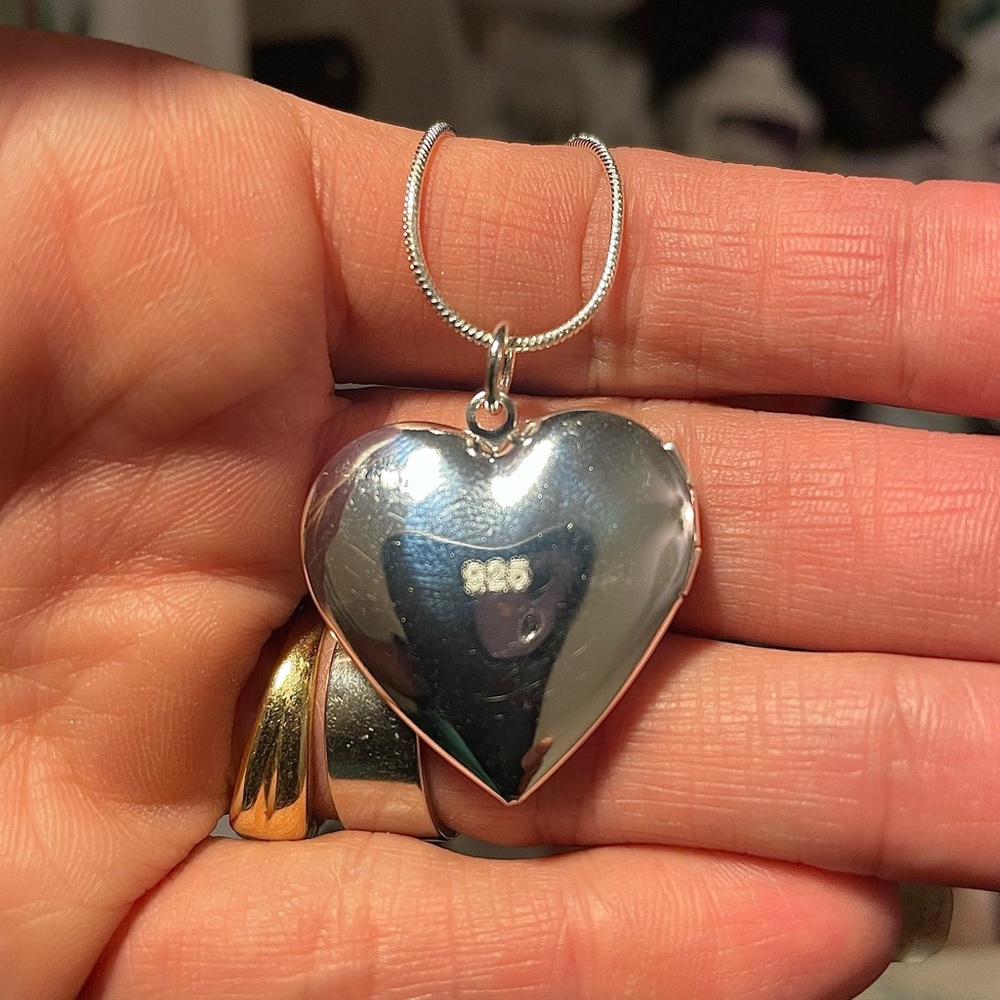 Sterling Silver Heart Love Locket 16” Necklace NEW - Picture 5 of 5